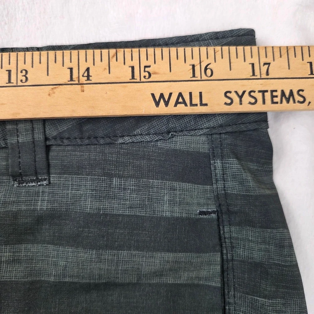 Reserva Shorts Mens 42 Green Excellent Striped Hybrid Board Shorts Stretch